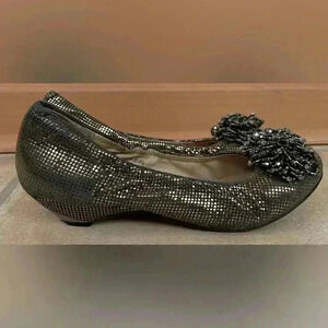 Belle Classical Series gray sequined flats with large ball adorned toe; size 6